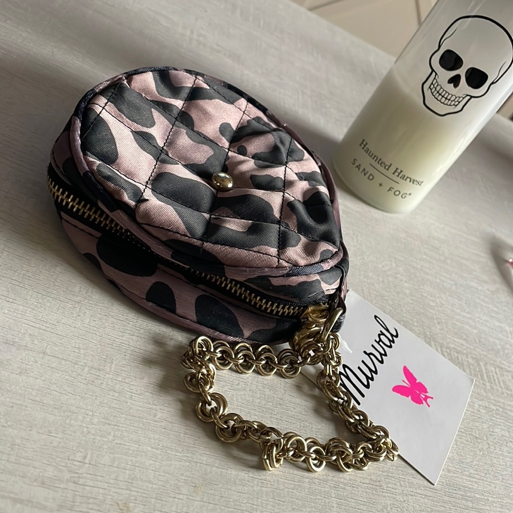 NWT Murval Wristlet 🖤